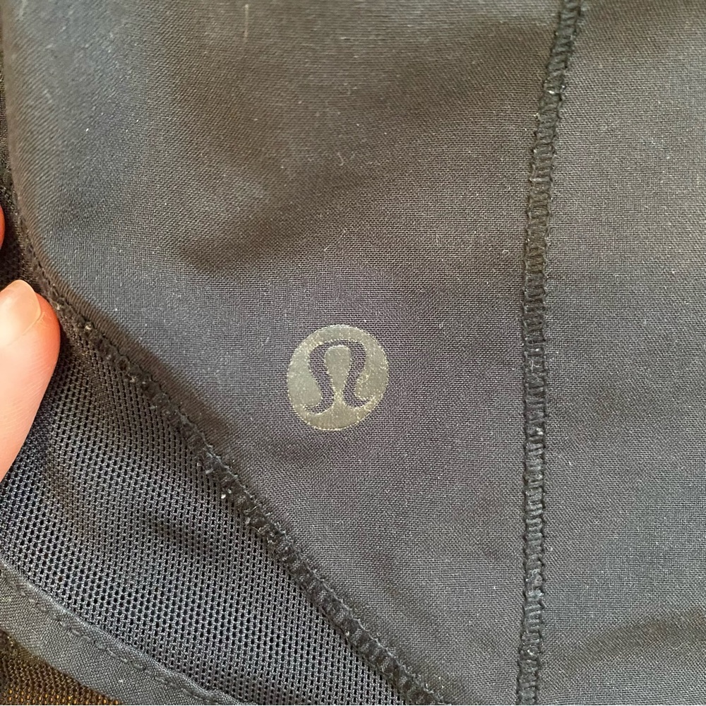 LULULEMON RUNNING SHORTS - Picture 3 of 3